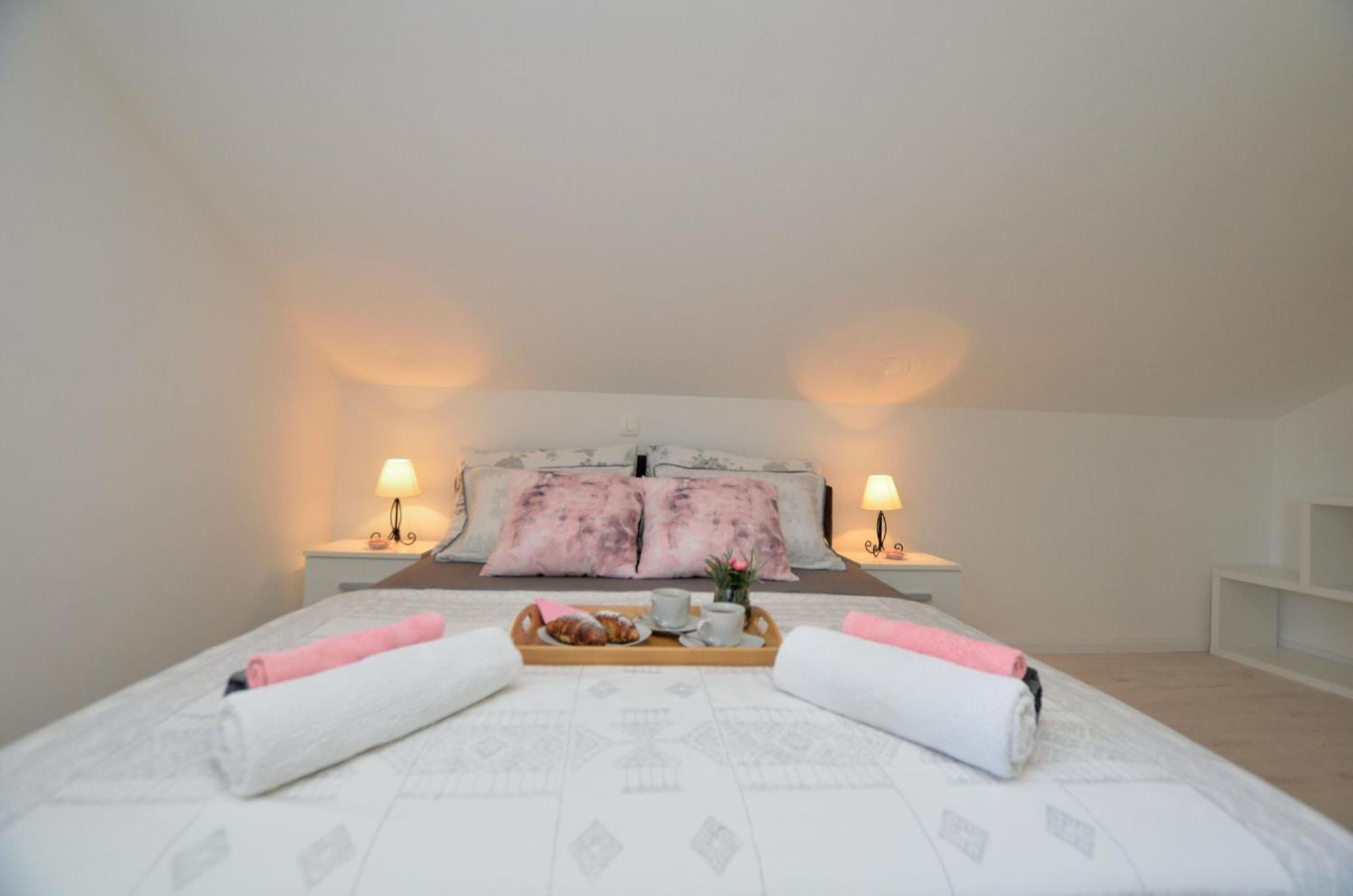לובראן Apartments Viktoria מראה חיצוני תמונה