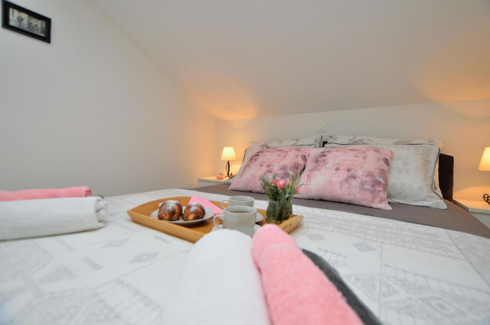 לובראן Apartments Viktoria מראה חיצוני תמונה