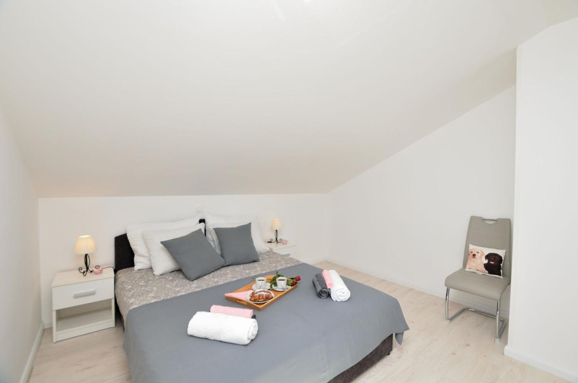 לובראן Apartments Viktoria מראה חיצוני תמונה