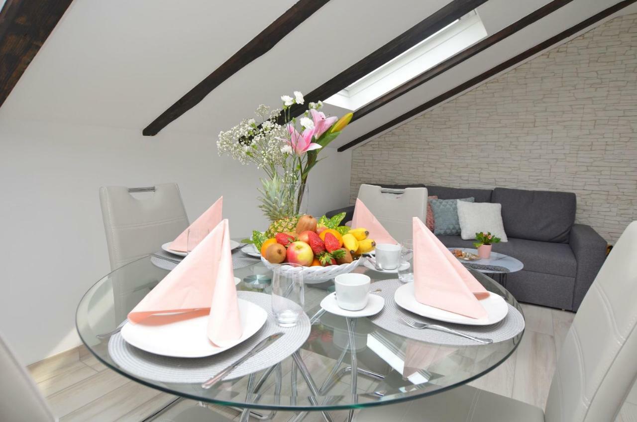 לובראן Apartments Viktoria מראה חיצוני תמונה