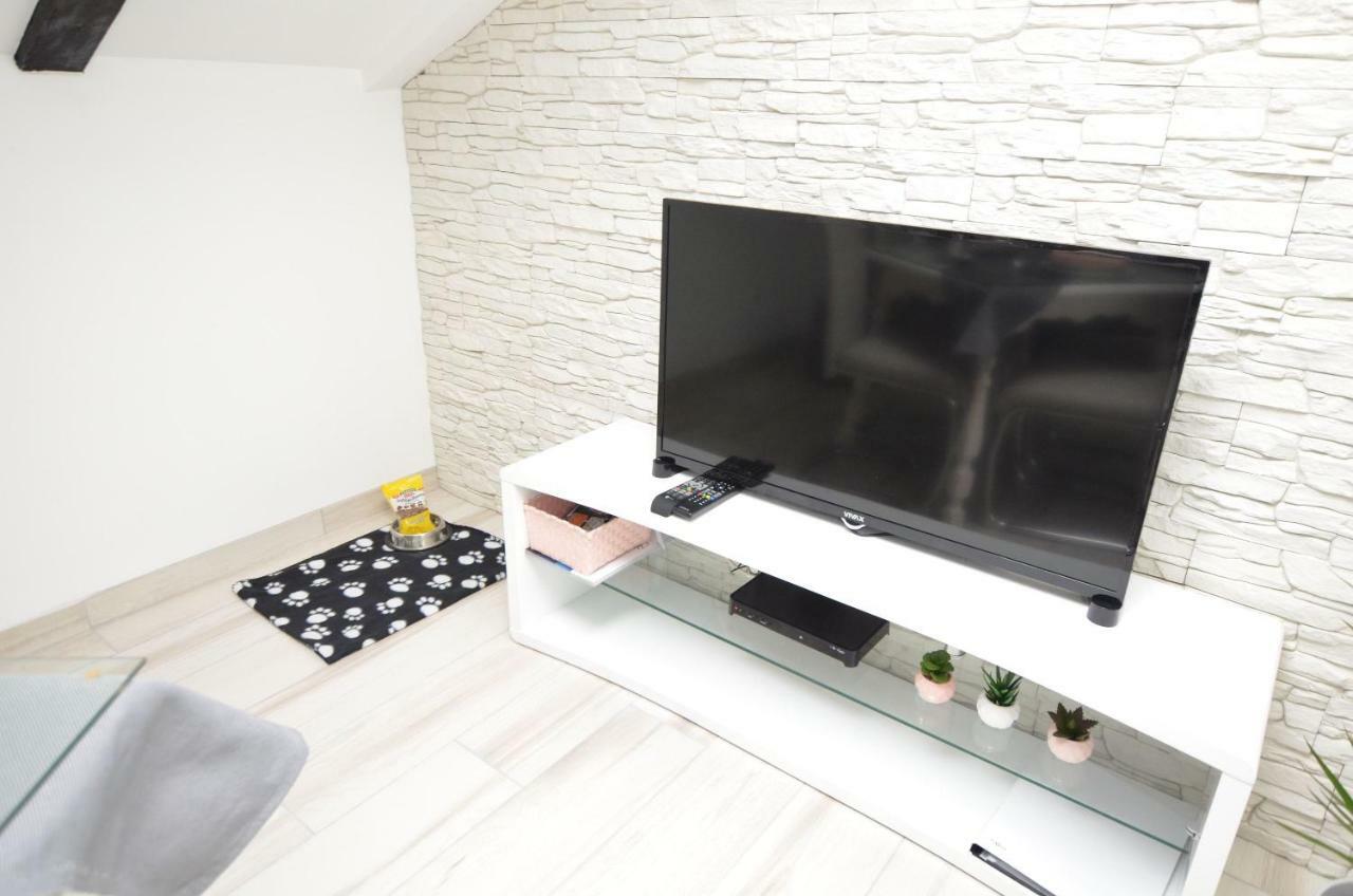 לובראן Apartments Viktoria מראה חיצוני תמונה